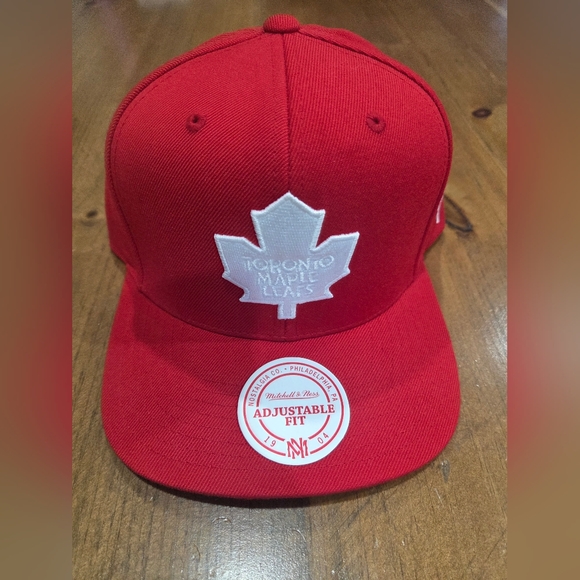 Other - Toronto Maple Leafs Mitchel % Ness Red Snapback